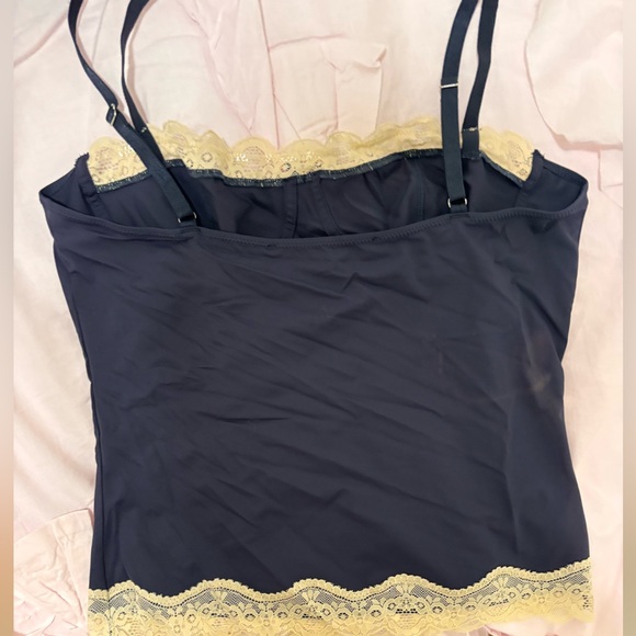 Lioness top model tank top - Picture 3 of 4